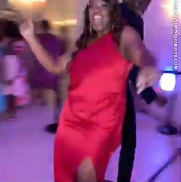 Dress - Picture 5 of 5